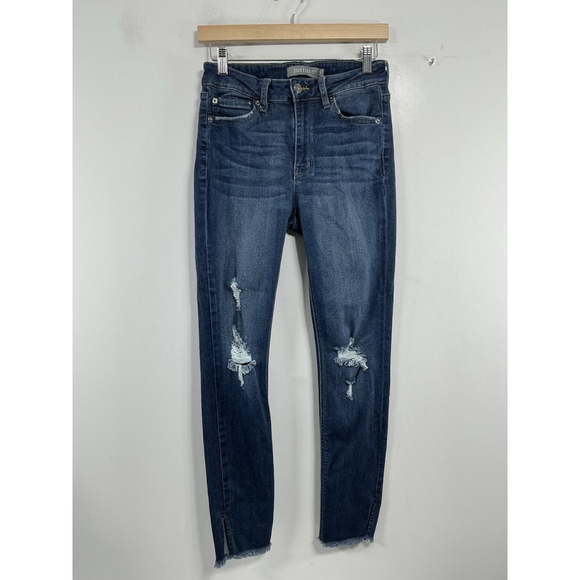 Just USA Denim - Womans Just USA Blue Jeans Size 8 Style JP963 Distressed Frayed Hem 0256/D-5